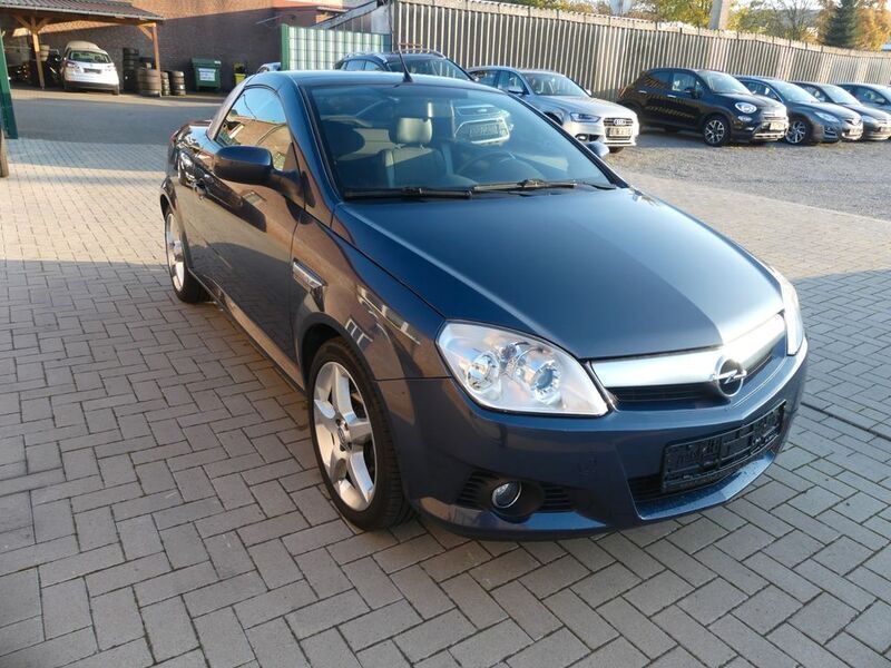 Gebraucht Opel Tigra Edition 125 PS (91 kW) 2006 Metro m2 Cabrio