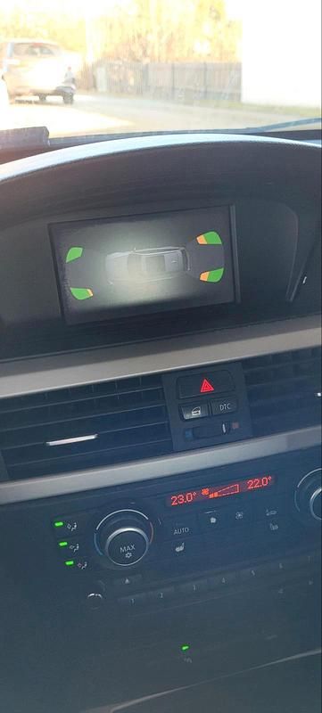 Gebraucht BMW 320 163 PS (119 kW) 2010 Schwarz Kombi