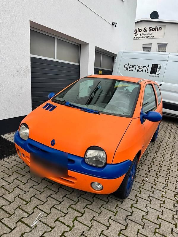 Second-hand Renault Twingo 75 CP (55 kW) 2002 Portocaliu Hatchback