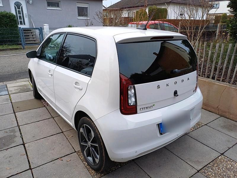 Weiß Gebraucht 2021 Skoda Citigo-e IV Style Kleinwagen | 8.800 € (Superpreis) - Bild 1/3