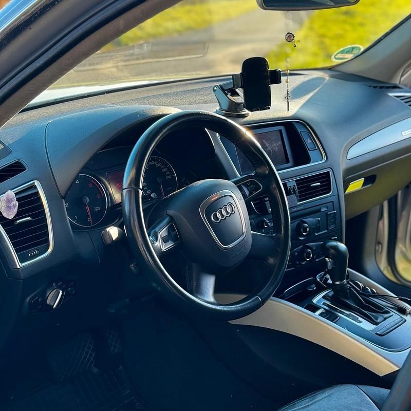 Gebraucht Audi Q5 170 PS (125 kW) 2010 Silber SUV