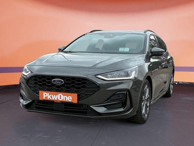 Grau Gebraucht 2024 Ford Focus ST-Line Kombi | 21.580 € (Superpreis) - Bild 1/4