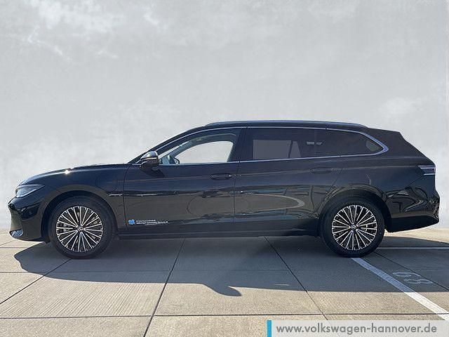 Gebraucht VW Passat Elegance 177 PS (130 kW) 2024 Grenadillschwarz metallic Kombi