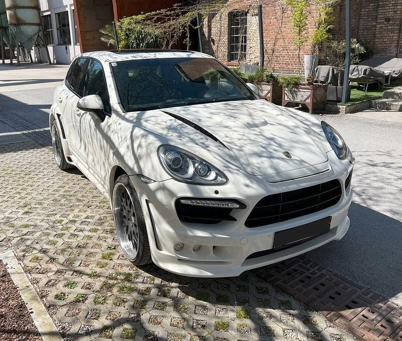 Weiß Gebraucht 2011 Porsche Cayenne S E-Hybrid SUV | 42.000 € - Bild 1/4