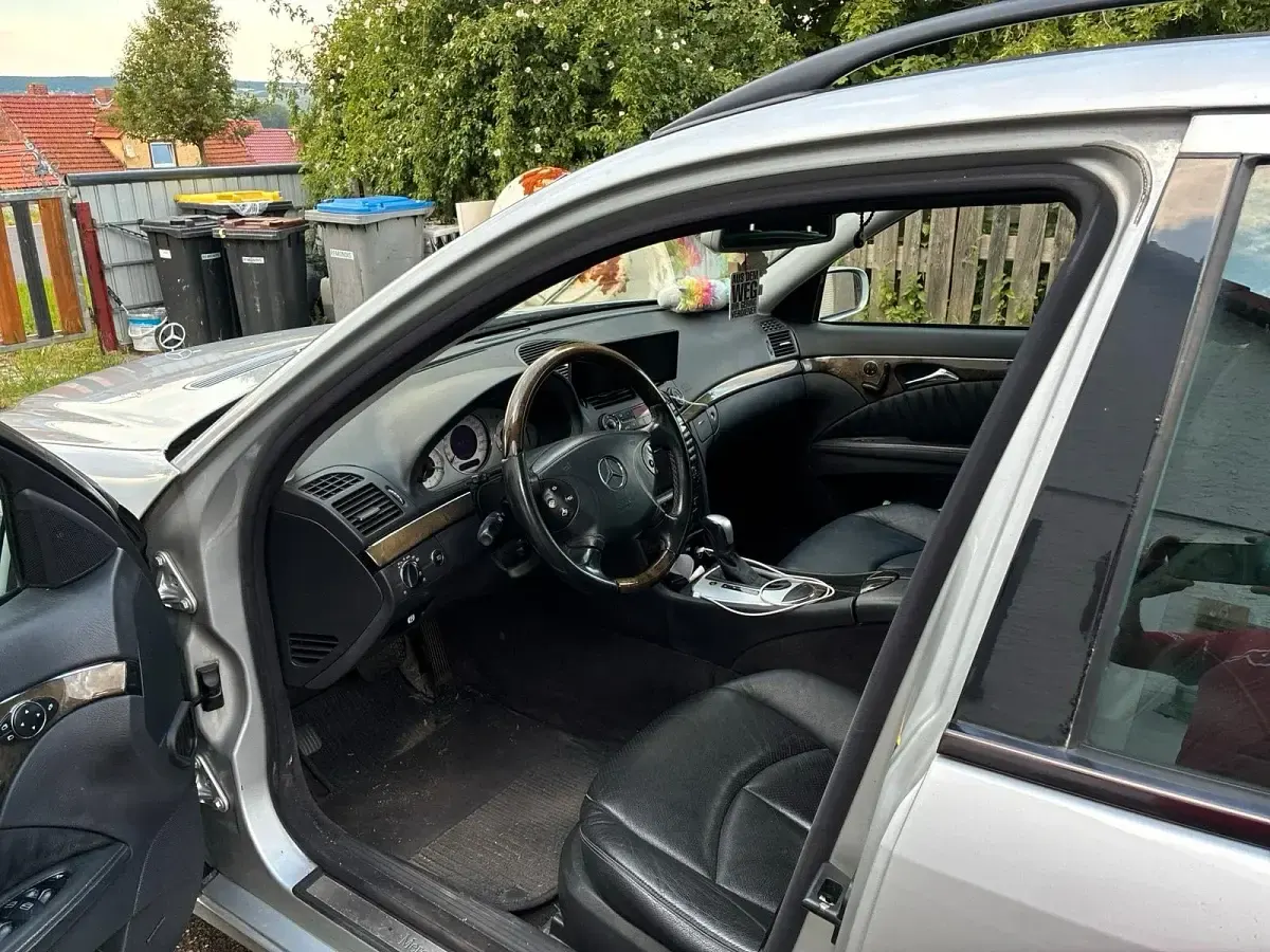 Gebraucht Mercedes E320 204 PS (150 kW) 2004 Silber Kombi