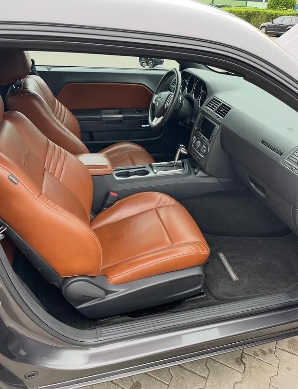 Usado Dodge Challenger 381 HP (280 kW) 2014 Cinzento Coupé