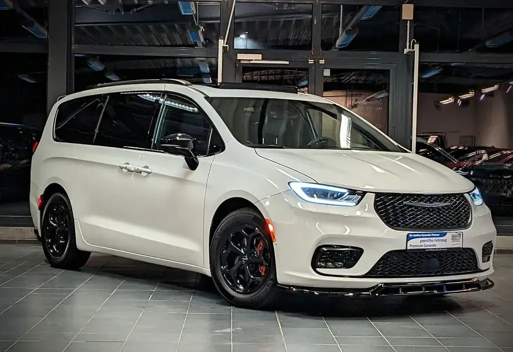 Gebraucht Chrysler Pacifica Limited 264 PS (194 kW) 2022 Weiß Van