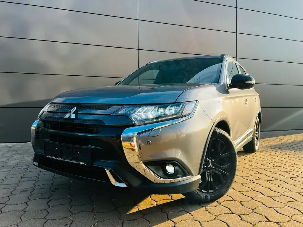 Gebraucht Mitsubishi Outlander Active 150 PS (110 kW) 2019 Grau SUV