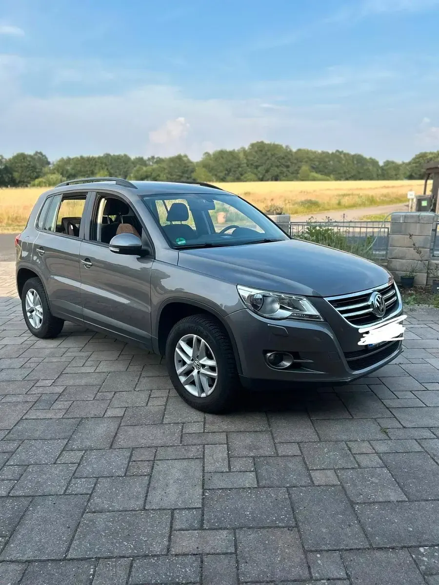 Gebraucht VW Tiguan 140 PS (102 kW) 2010 Grau SUV