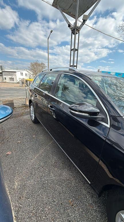 Gebraucht VW Passat Comfortline 105 PS (77 kW) 2013 Schwarz Kombi