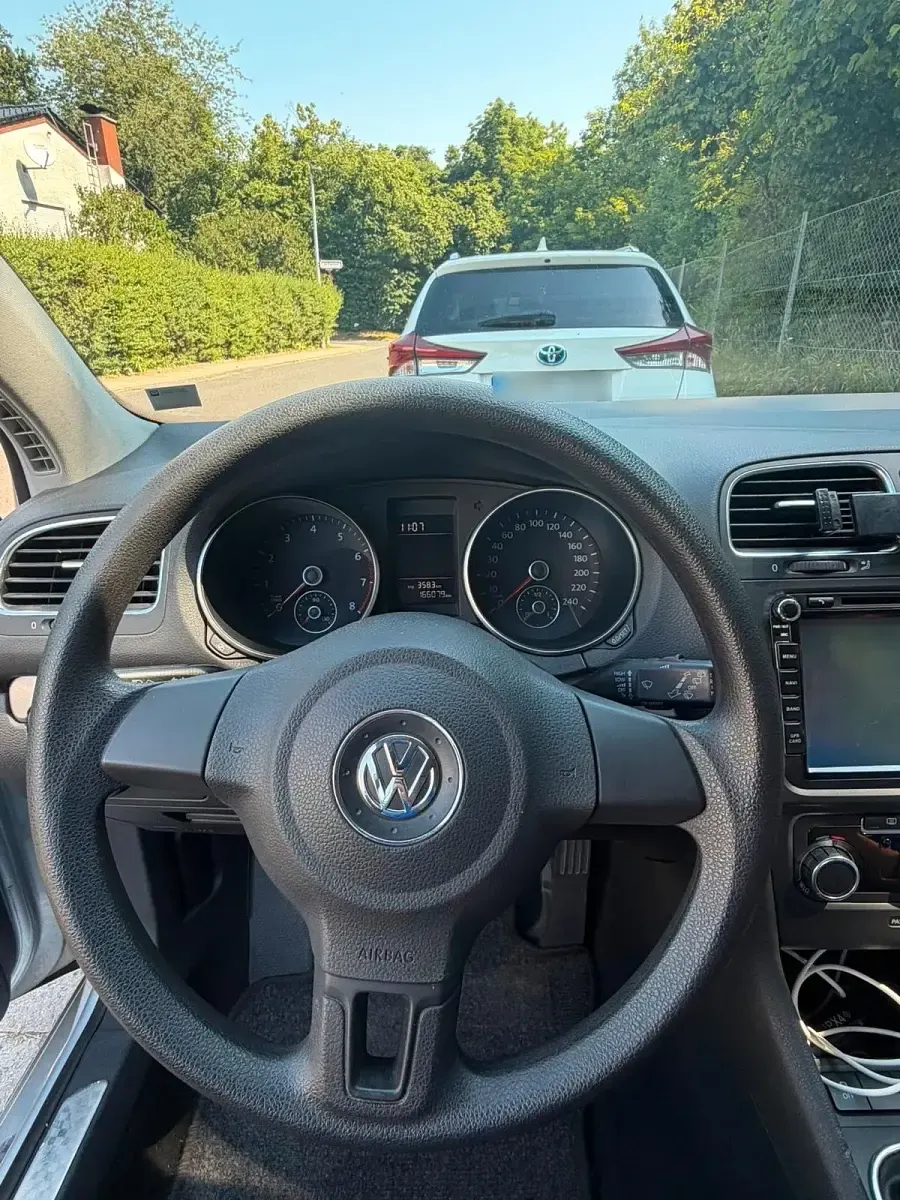 Gebraucht VW Golf VI 80 PS (58 kW) 2010 Grau Kleinwagen