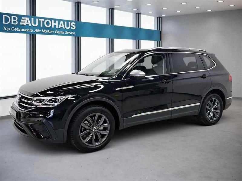 Schwarz Gebraucht 2023 VW Tiguan Allspace Life SUV | 36.870 € (Guter Preis) - Bild 1/4