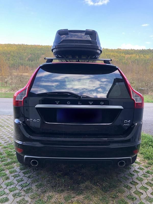 Gebraucht Volvo XC60 R-Design 190 PS (139 kW) 2016 Schwarz SUV