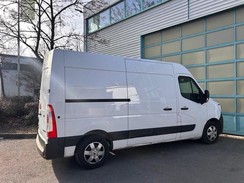 Gebraucht Renault Master 163 PS (119 kW) 2022 Weiß Van / Kleinbus