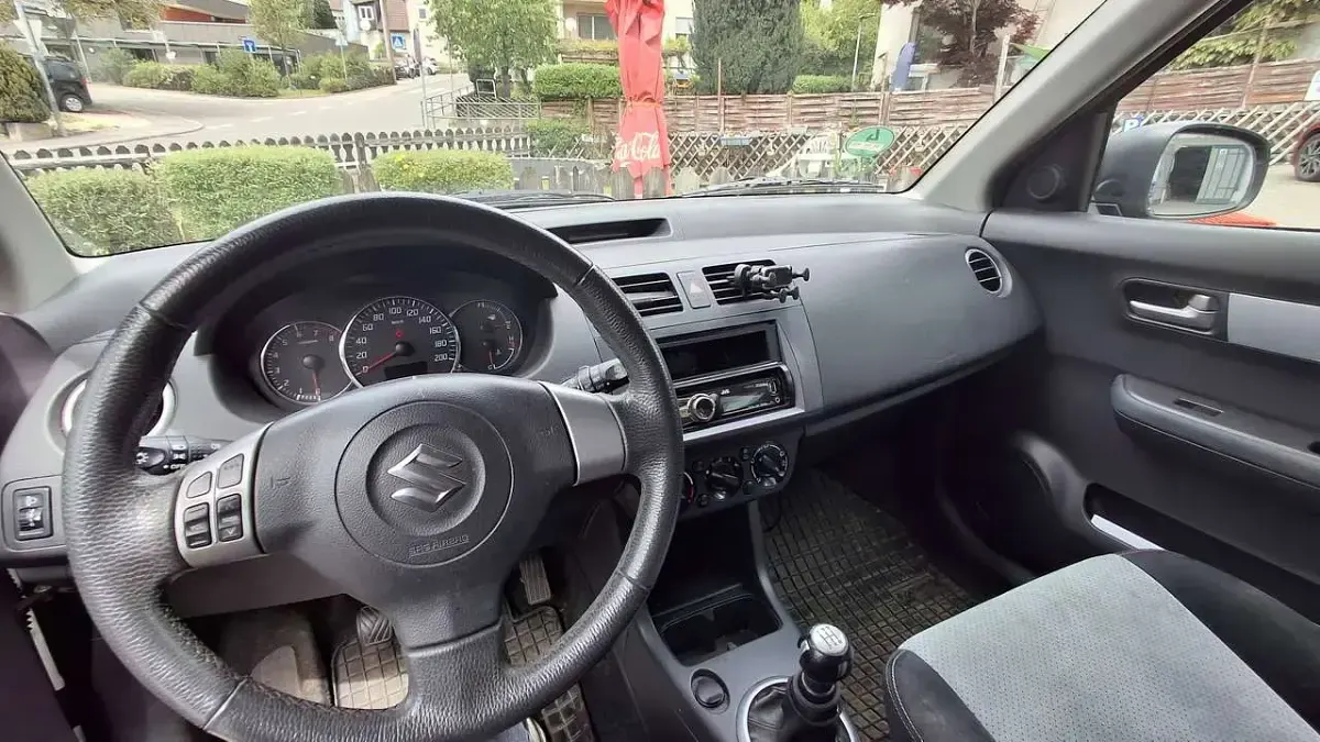Gebraucht Suzuki Swift Comfort 94 PS (69 kW) 2010 Schwarz Kleinwagen