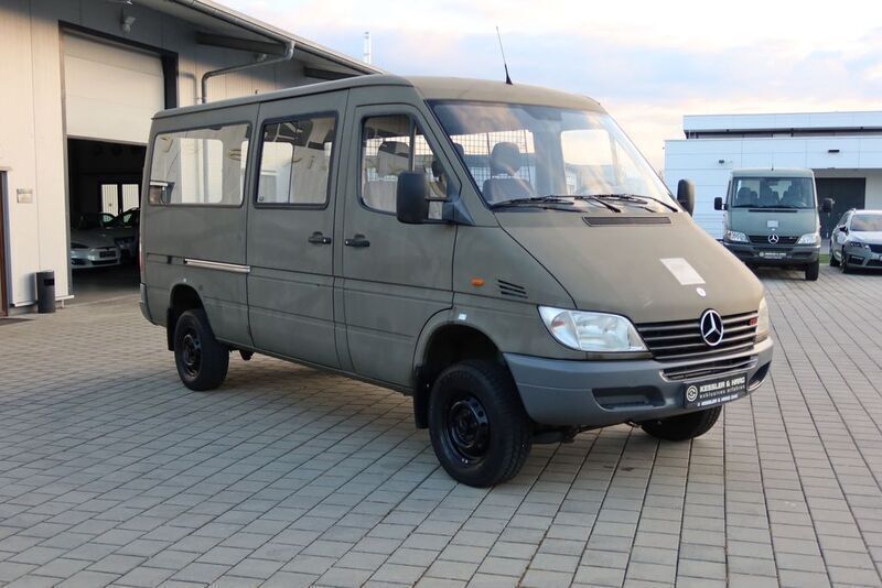 Gebraucht Mercedes Sprinter 129 PS (94 kW) 2001 Gelboliv, matt Van