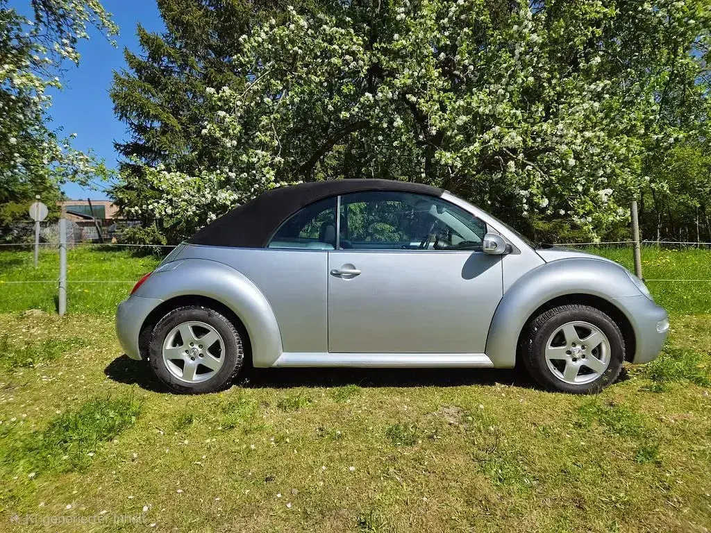 Gebraucht VW New Beetle 75 PS (55 kW) 2003 Silber Kleinwagen