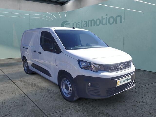 Gebraucht Peugeot Partner 99 PS (72 kW) 2020 Weiß Van / Kleinbus