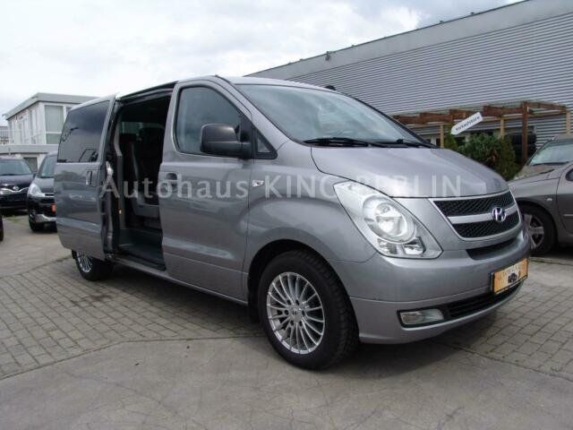 Gebraucht Hyundai H-1 170 PS (125 kW) 2011 Grau metallic Van / Kleinbus