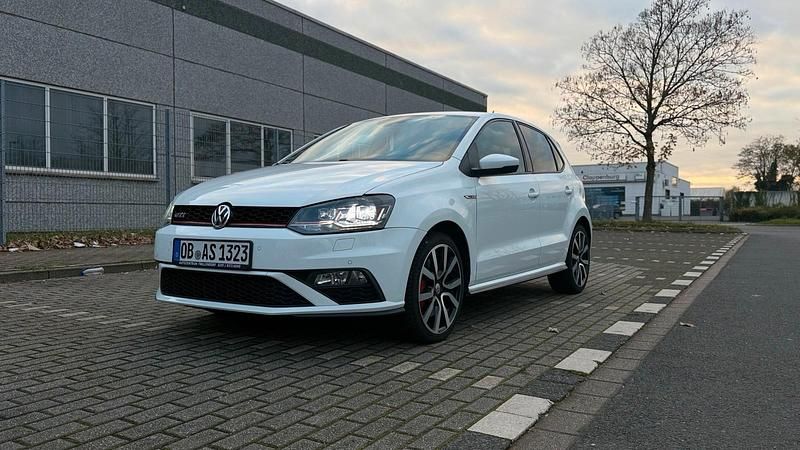 Weiß Gebraucht 2017 VW Polo GTI Kleinwagen | 16.000 € (Etwas zu teuer) - Bild 1/4