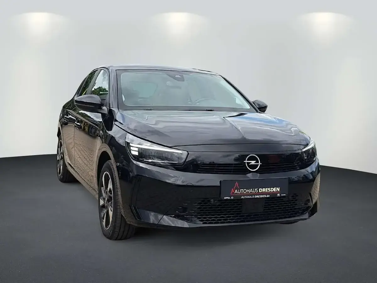 Gebraucht Opel Corsa-e 100 kW (136 PS) 2023 Karbon schwarz (metallic) Kleinwagen