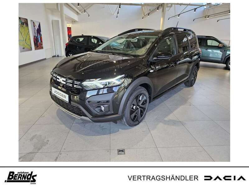 Perlmuttschwarz metallic Neu 2024 Dacia Jogger Expression Van / Kleinbus | 22.049 € (Fairer Preis) - Bild 1/3