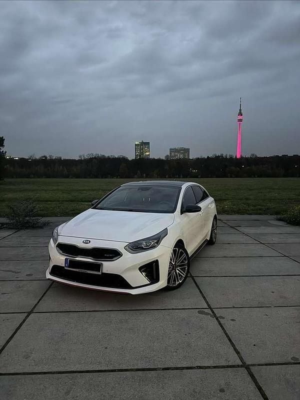 Gebraucht Kia ProCeed GT 204 PS (150 kW) 2021 Weiß Kombi