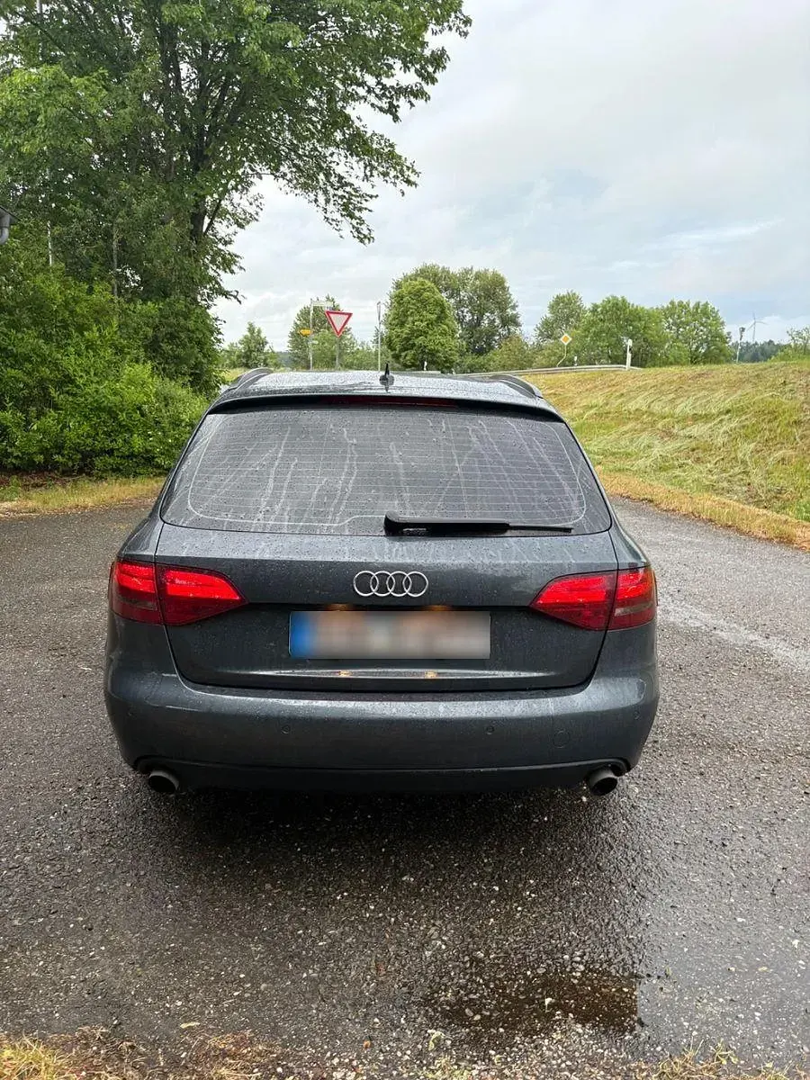 Gebraucht Audi A4 Sport 179 PS (131 kW) 2009 Grau Kombi