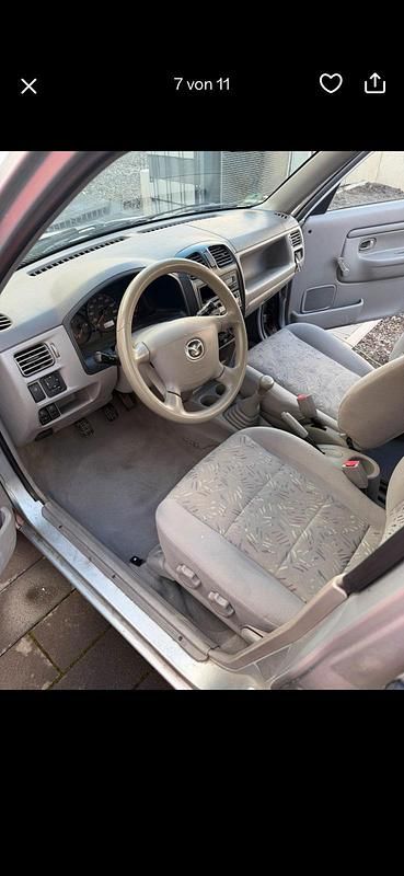 Gebraucht Mazda Demio 80 PS (58 kW) 2001 Silber Kleinwagen