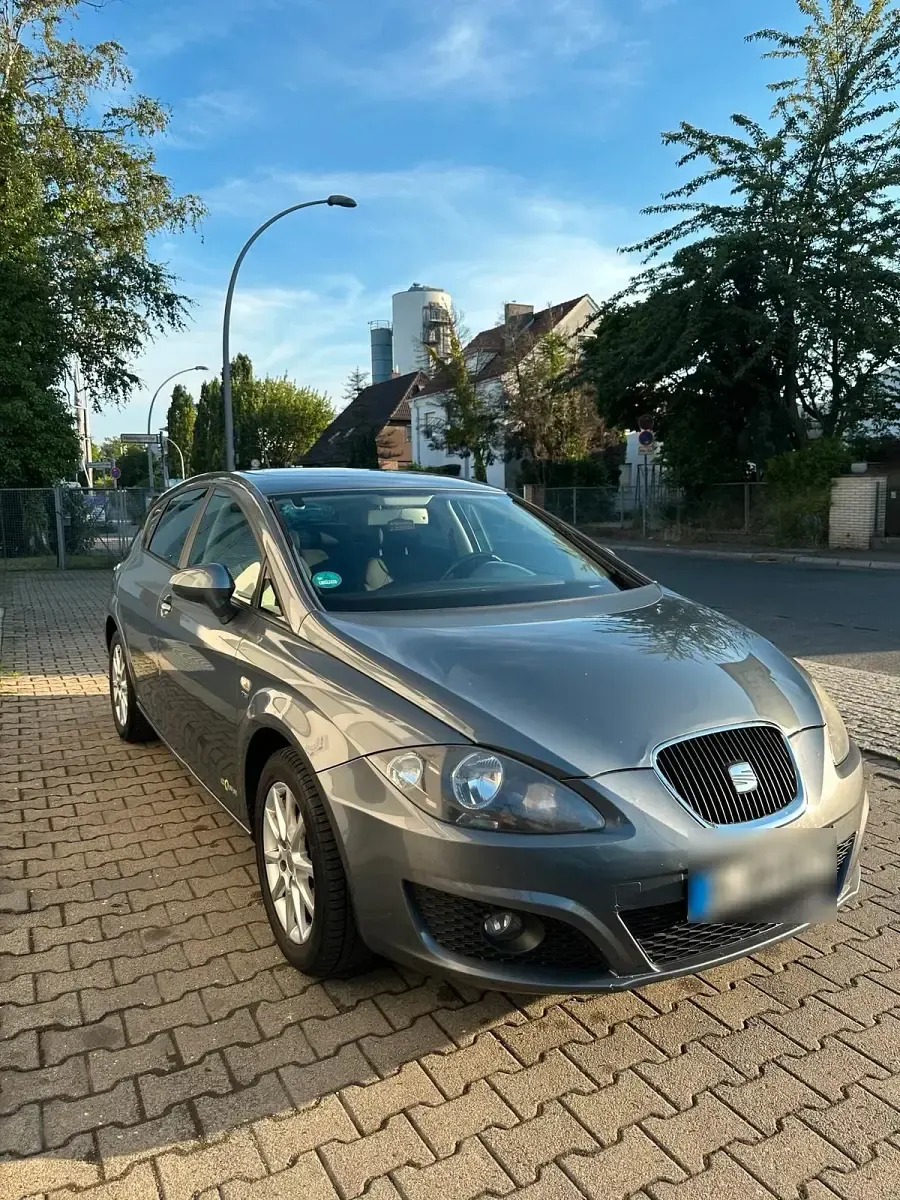 Gebraucht Seat Leon 105 PS (77 kW) 2012 Grau Limousine