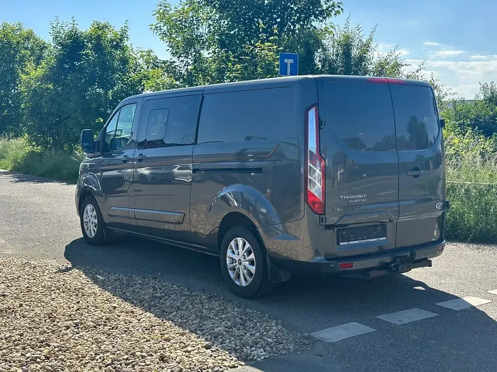 Gebraucht Ford Transit Custom Titanium 131 PS (96 kW) 2022 Grau Van / Kleinbus