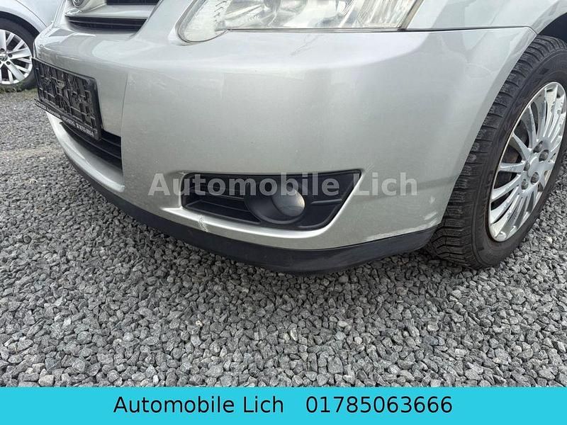 Usado Toyota Corolla Edition 97 HP (71 kW) 2006 Prateado Sedan