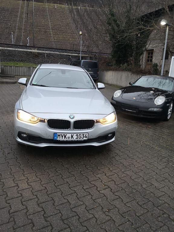 Gebraucht BMW 318 Sport Line 150 PS (110 kW) 2016 Silber Kombi