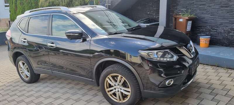 Schwarz Gebraucht 2016 Nissan X-Trail Acenta SUV | 11.000 € (Guter Preis) - Bild 1/3