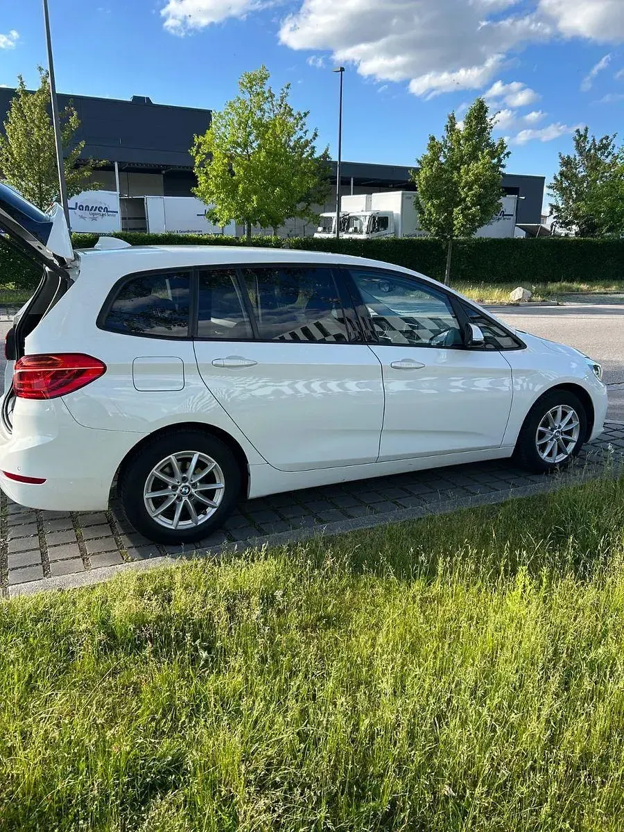 Gebraucht BMW 216 Gran Tourer 116 PS (85 kW) 2016 Weiß Van / Kleinbus