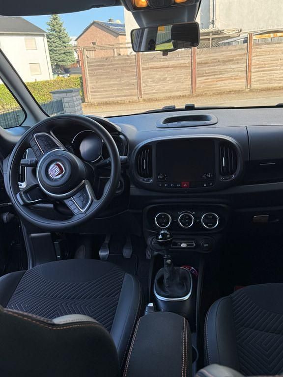 Schwarz Gebraucht 2020 Fiat 500L Cross Van / Kleinbus | 12.097 € (Fairer Preis) - Bild 1/4