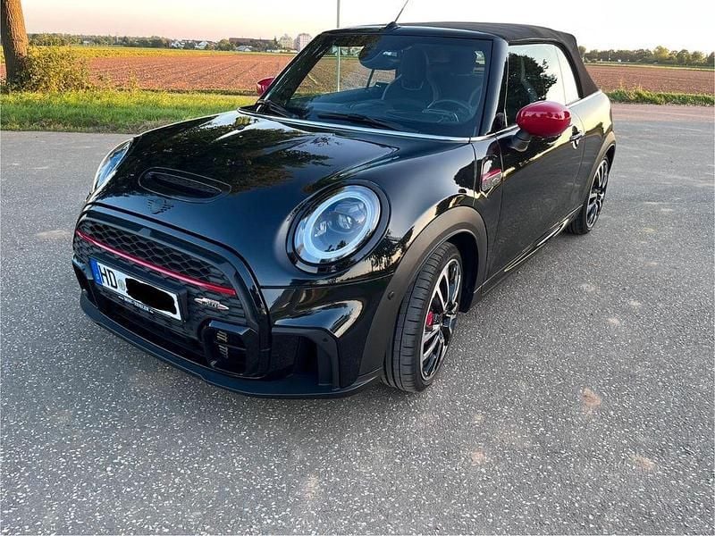 Schwarz Gebraucht 2022 Mini John Cooper Works Kleinwagen | 35.900 € (Etwas zu teuer) - Bild 1/4