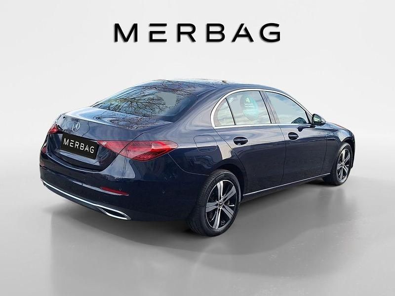 Gebraucht Mercedes C300e Avantgarde 313 PS (230 kW) 2022 Blau Limousine