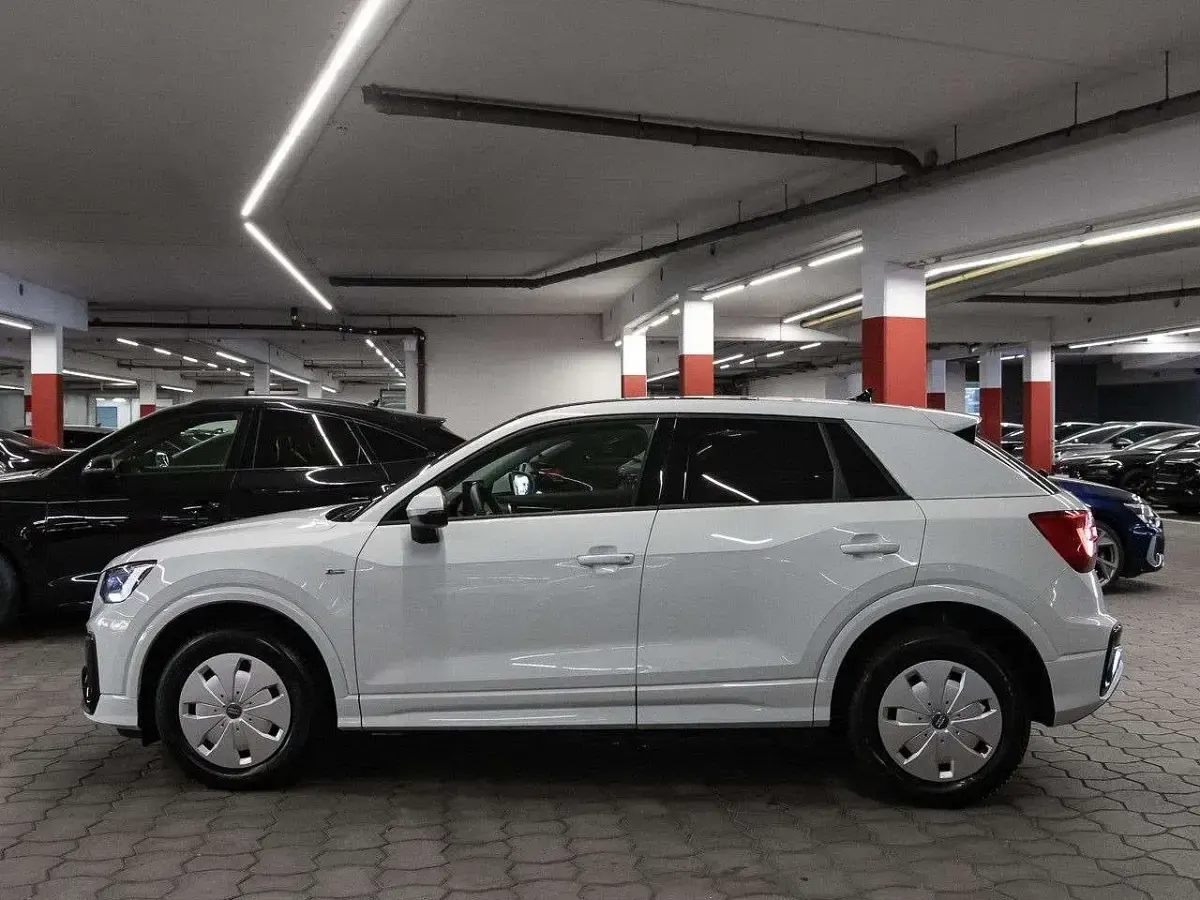 Gebraucht Audi Q2 S-Line 190 PS (139 kW) 2025 Gletscherweiß metallic SUV