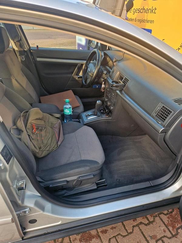 Gebraucht Opel Vectra 143 PS (105 kW) 2004 Silber Limousine