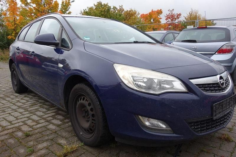 Gebraucht Opel Astra Selection 110 PS (80 kW) 2011 Blau Kombi