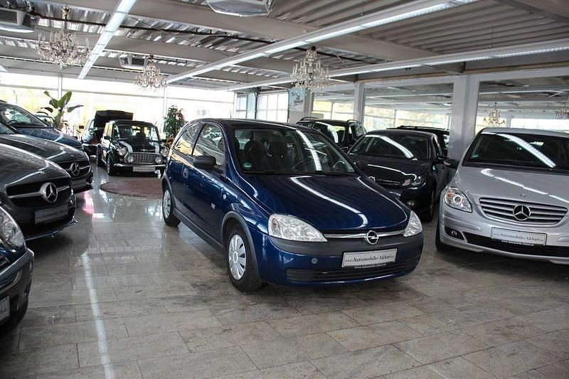 Używany Opel Corsa 58 KM (42 kW) 2003 Niebieski Sedan/Limuzyna