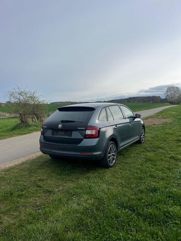 Gebraucht Skoda Rapid Style 110 PS (80 kW) 2017 Grau Kleinwagen