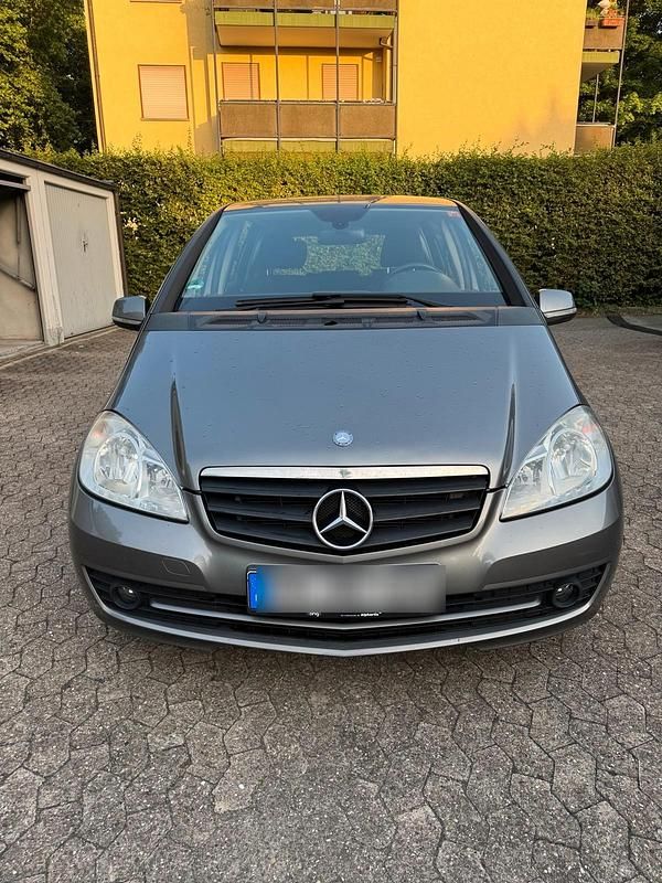Beige Gebraucht 2009 Mercedes A160 Kleinwagen | 4.950 € (Fairer Preis) - Bild 1/4