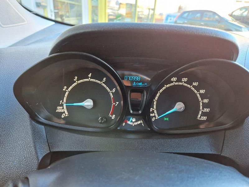 Second-hand Ford Transit Trend 101 CP (74 kW) 2017 Alb Berlinǎ