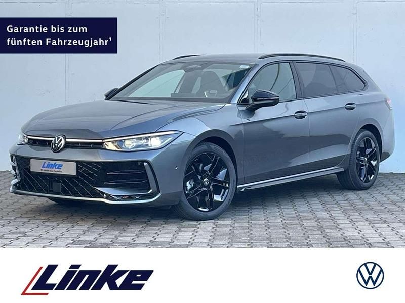 Neu VW Passat Pro 150 PS (110 kW) 2026 Diabasgrau metallic Kombi