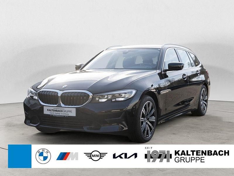 Schwarz Gebraucht 2022 BMW 318 Sport Line Kombi | 26.990 € (Guter Preis) - Bild 1/3