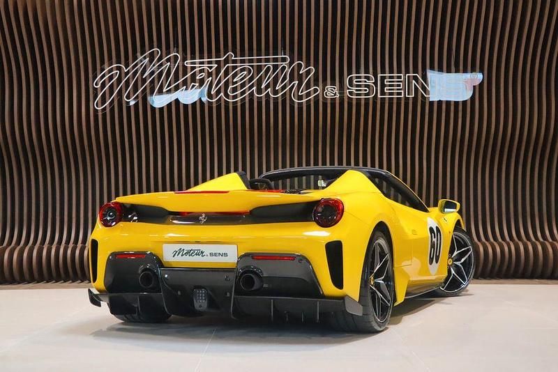 Usata Ferrari 488 2021 Giallo Cabrio