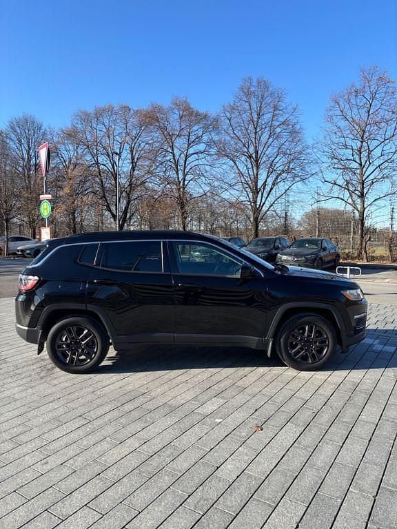 Gebraucht Jeep Compass Limited 182 PS (133 kW) 2018 Schwarz SUV