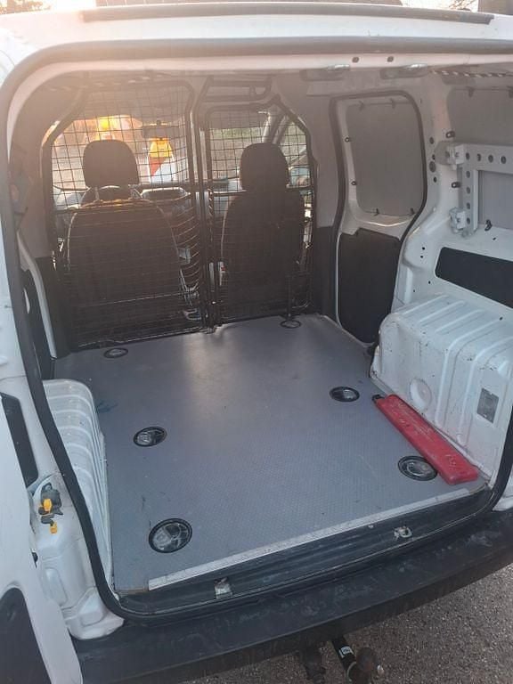 Gebraucht Peugeot Bipper 75 PS (55 kW) 2013 Weiß Van / Kleinbus